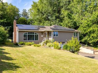 108 Flagg Rd, West Hartford, CT 06117