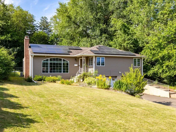 108 Flagg Road, West Hartford, CT 06117