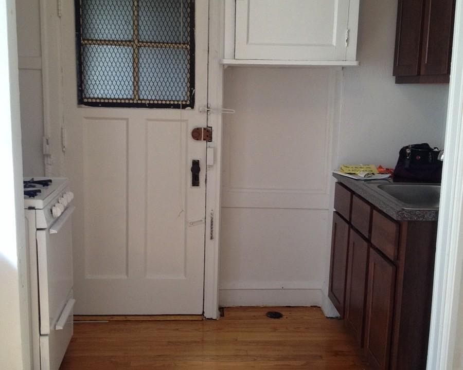 1st image of 1940 W Wilson Ave #22