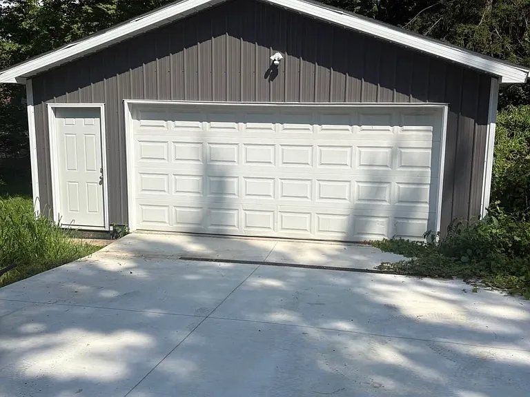 320 N Marshall Ave — Photo 10