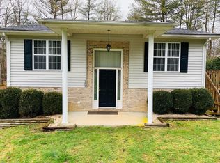 303 Perkins St, Pennington Gap, VA 24277