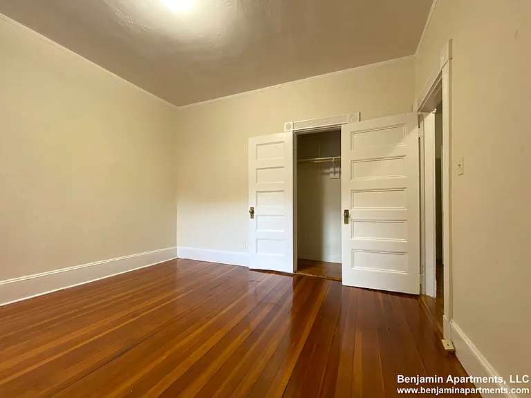 1595 Beacon St #31 — Photo 7