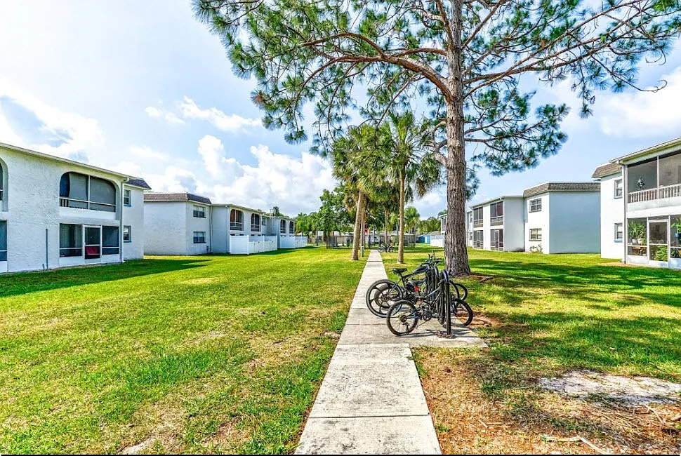 Coral Key — Photo 3