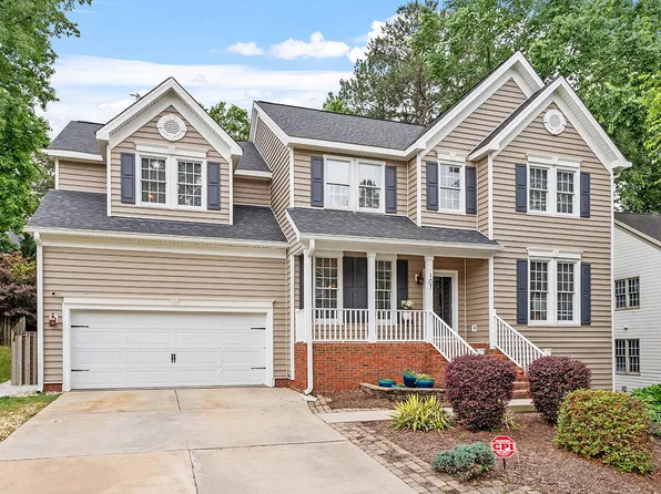 107 Bell Arthur Dr, Cary, NC 27519
