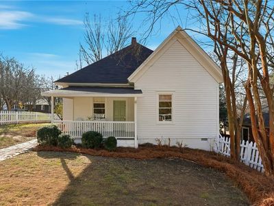 1966 Butler Way NW, Atlanta, GA, 30318
