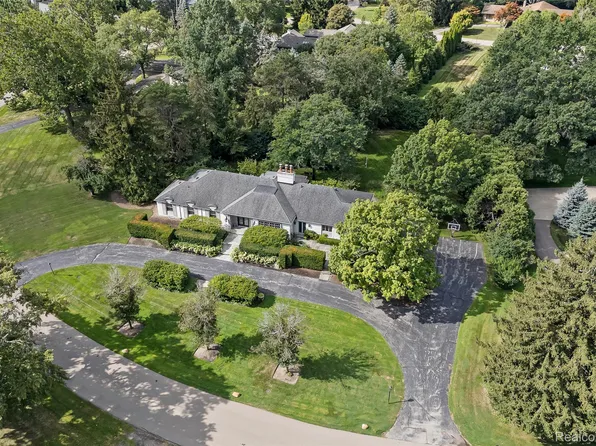 191 Marblehead Dr, Bloomfield Hills, MI 48304