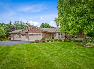 6N020 Old Homestead Rd, St Charles, IL 60175