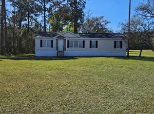 216 Cleveland Rd, Fitzgerald, GA 31750