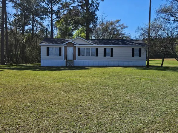 216 Cleveland Rd, Fitzgerald, GA 31750