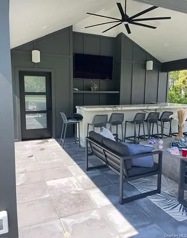 41 Griffing Ave — Photo 12