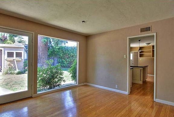 3rd image of 1171 Mayette Ave
