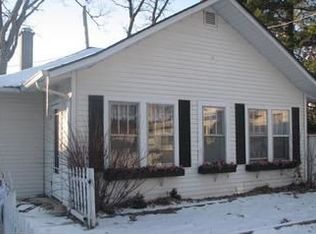 5N159 Oak Leaf Ct #C, St Charles, IL 60174