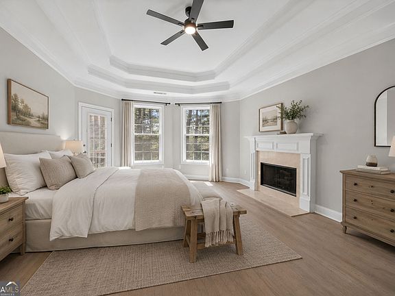 3rd image of 1641 White Oak Cv