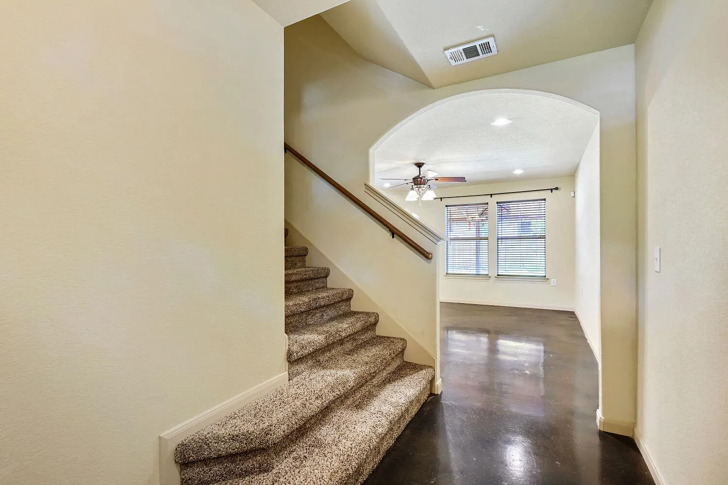 3 bed, 2.5 bath, 1554 sqft, $2,200 — Photo 4
