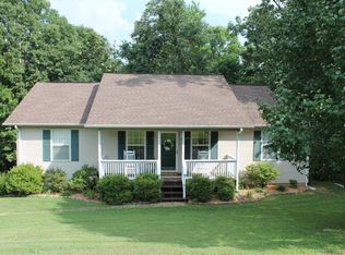 1994 Bird Rd, Lenoir City, TN 37771