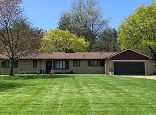 1207 Carter Dr, Flint, MI 48532