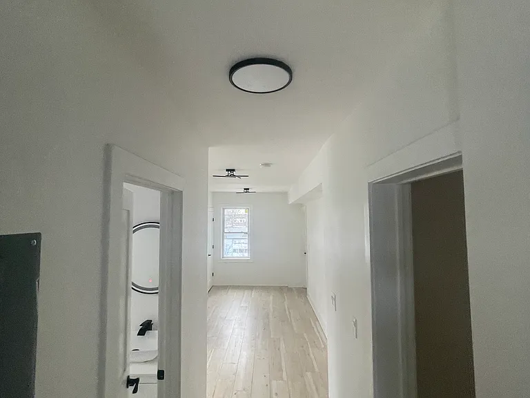 2385 Washington St #4 — Photo 11