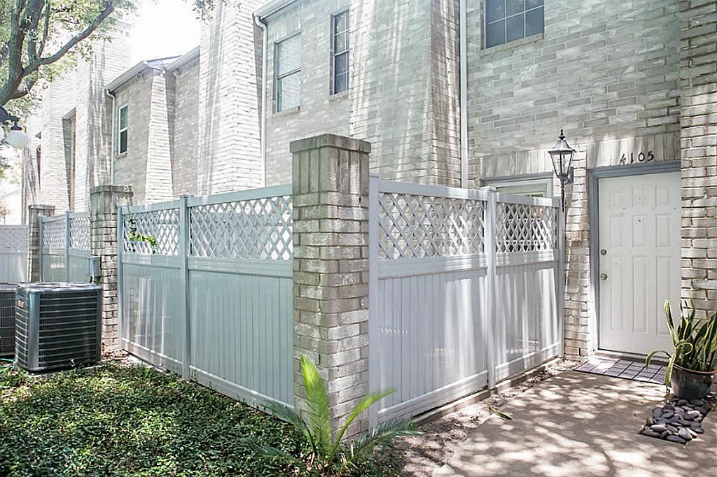 2 bed, 2.5 bath, 1640 sqft, $1,700 — Photo 1