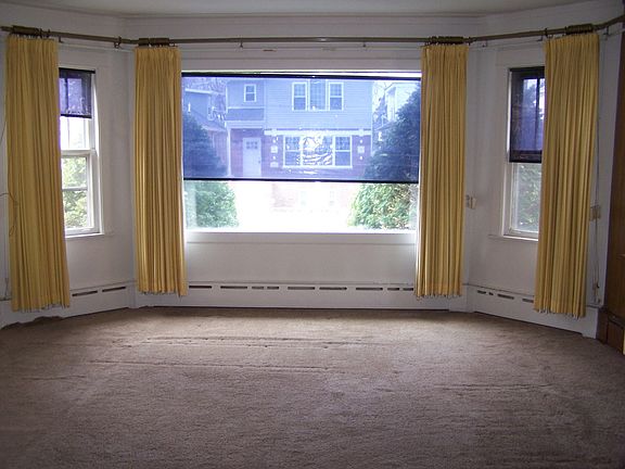 3rd image of 2923 N 78th Ave
