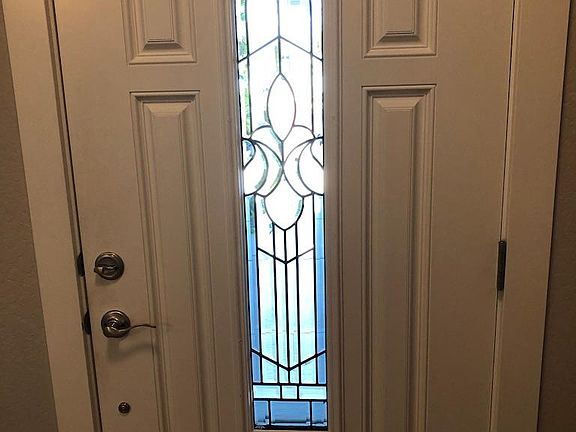 Detail of the front door.