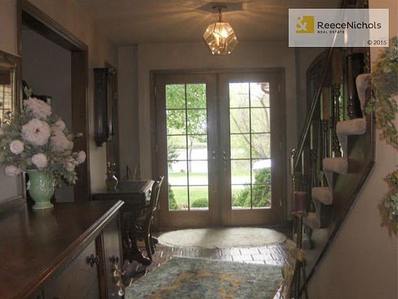 4th image of 2020 NW Lowenstein Dr