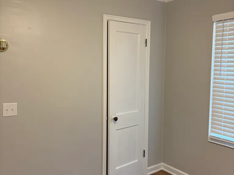 1324 S 51st Ave — Photo 6