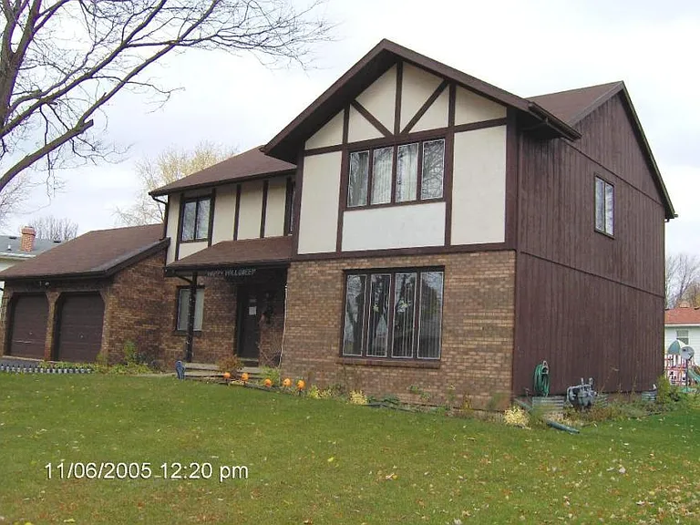 6522 Tottenham Rd — Photo 1
