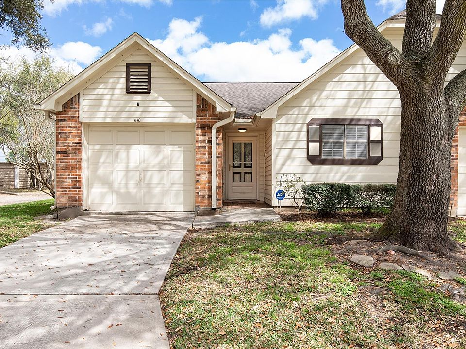 1st image of 630 W Country Grove Cir