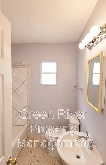 8910 Adams Ave — Photo 16