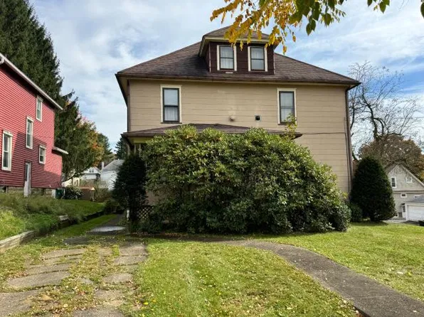 202 Central Ave #6, Warren, PA 16365