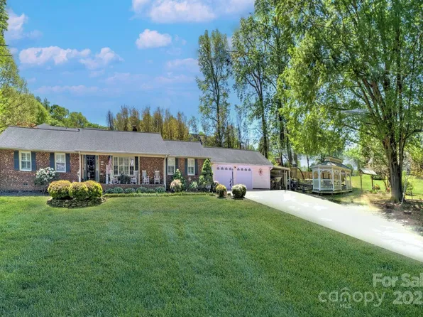 212 Brookwood Dr, Granite Quarry, NC 28146