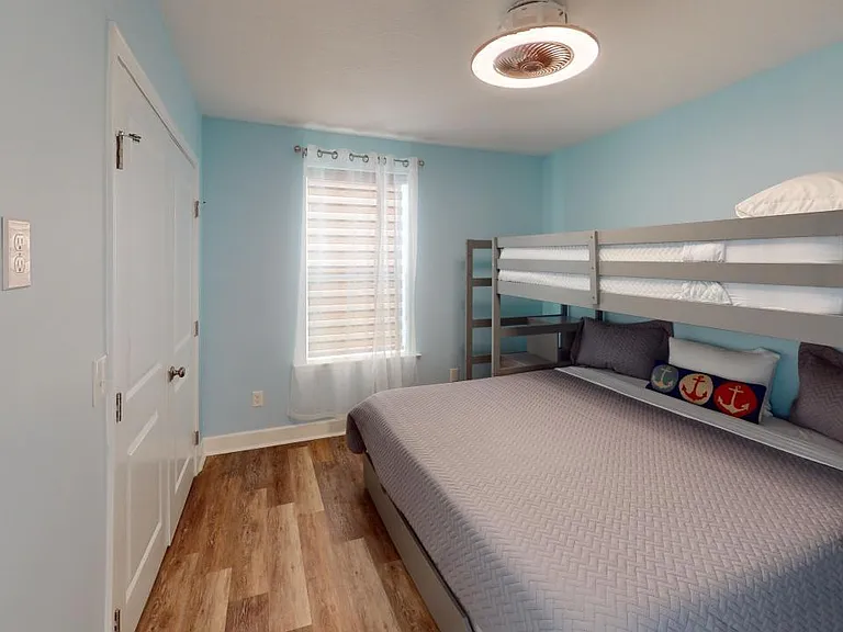 116 Acacia Ave — Photo 22