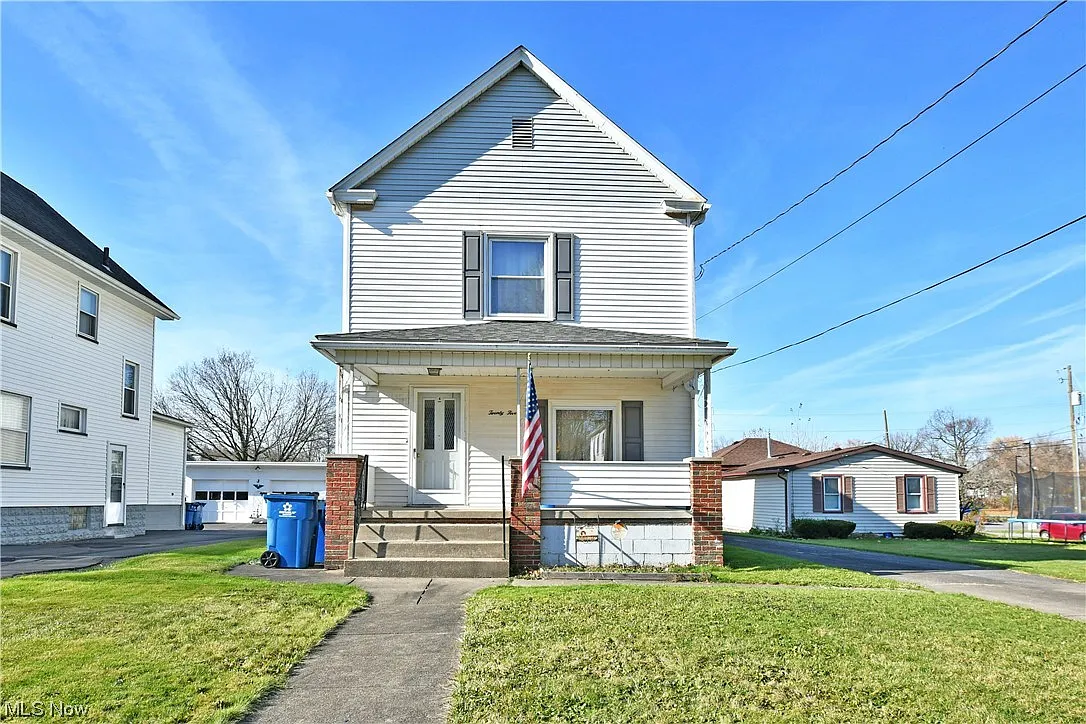 25 Walnut St photo 1