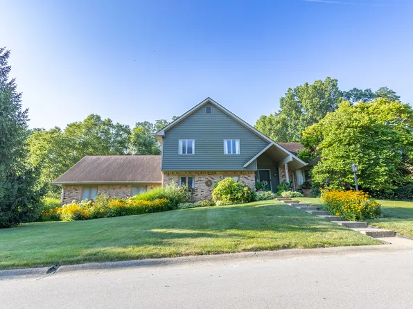 9017 Black Hawk Ln, Indianapolis, IN 46234