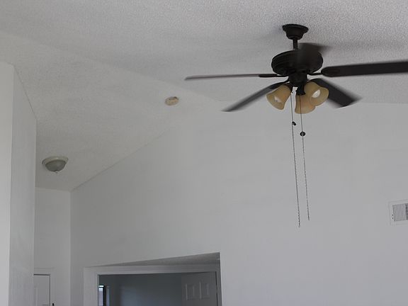 4th image of 7314 W Meadowbrook Ave