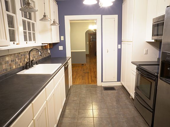 2nd image of 517 Highland Ave