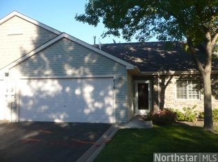 636 Monn Ave #636, Vadnais Heights, MN 55127