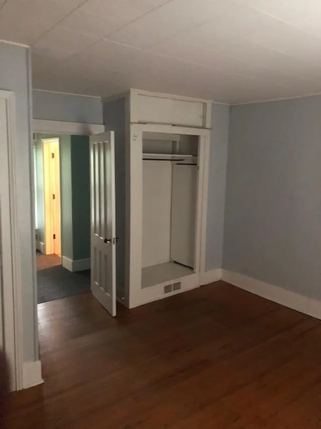 21 W Elizabeth St — Photo 3