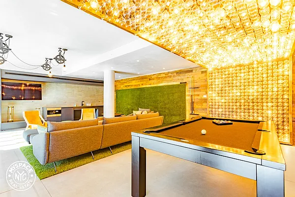 Rented by MySpaceNYC | media 11