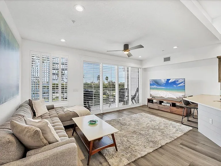 8234 Harborside Cir — Photo 3