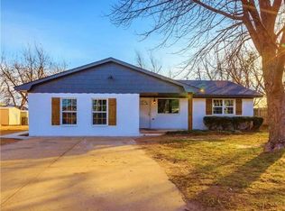 304 SE 1st St, Tuttle, OK 73089
