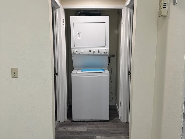 2900 Fairway Ave #401 — Photo 11