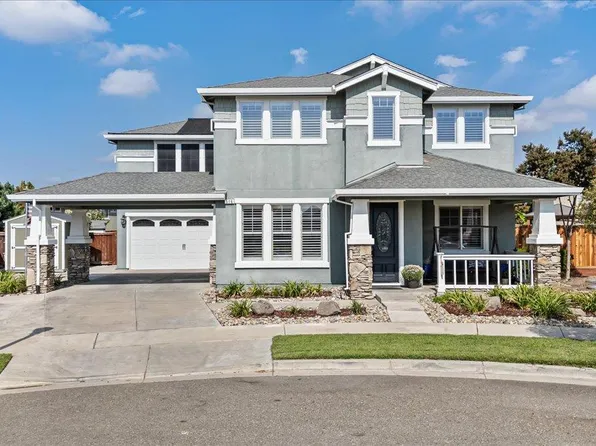 516 Old Bluff Ct, Oakdale, CA 95361