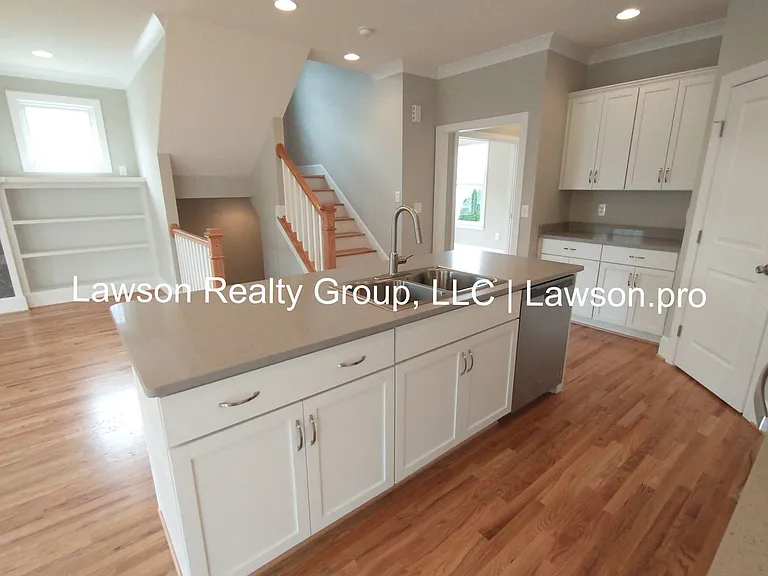 3602 Colonial Green Cir SW — Photo 8
