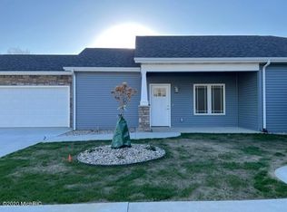102 Lexington Pointe Dr #23, Niles, MI 49120