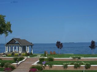 1115 Cedar Point Rd, Sandusky, OH 44870