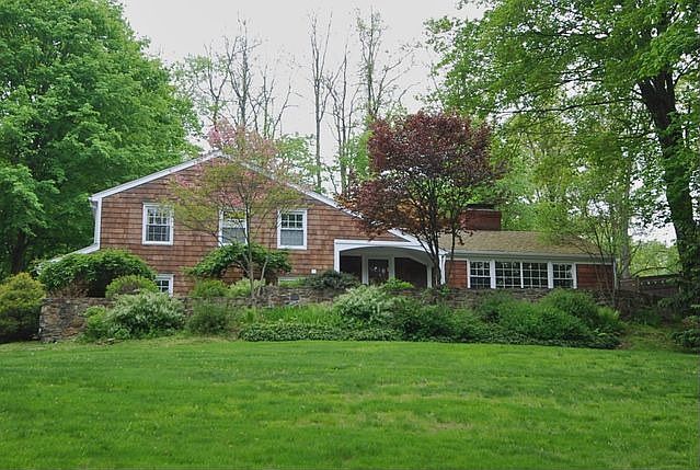 1st image of 181 Green Ln