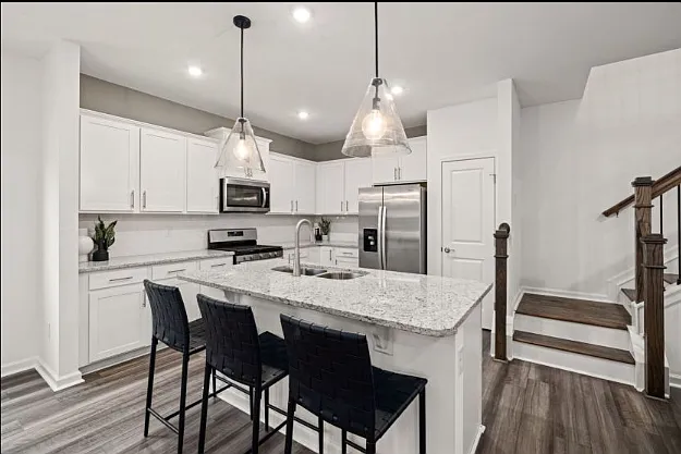 3001 Mackay Pointe Ln — Photo 3