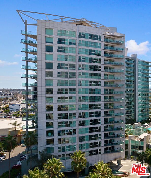 1st image of 13600 Marina Pointe Dr Unit 1905