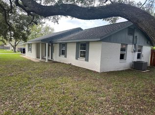 303 Cannon Rd, Victoria, TX 77904